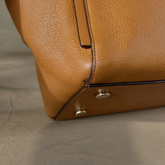 Michael Kors Tan Leather Tote 15x9 - Picture 2 of 7